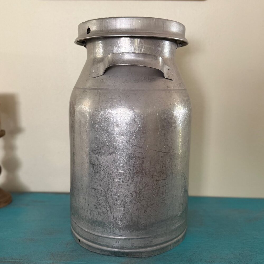 Vintage 'Carnation' Galvanized Stainless Steal Milk Can Jug W/ Lid - Picture 2 of 10